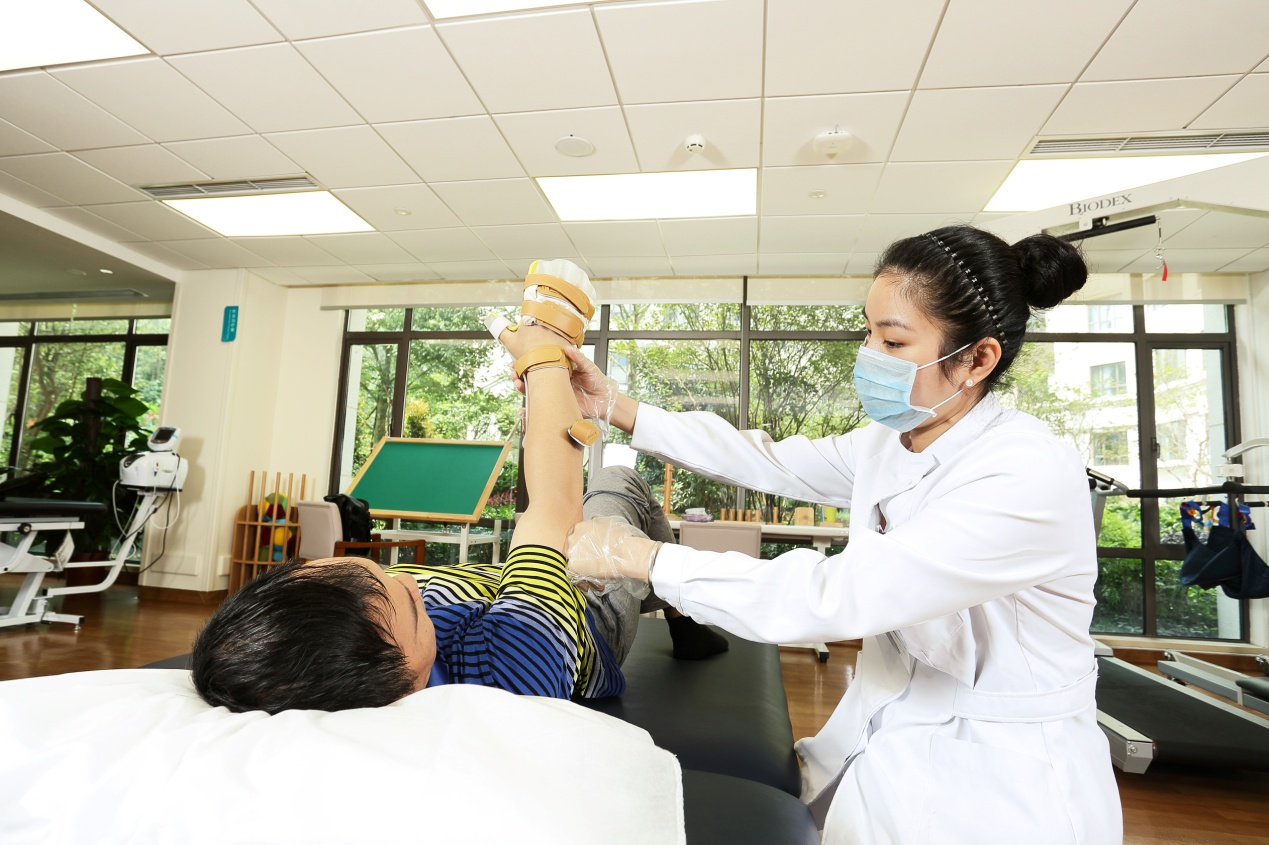 春節(jié)又遇“保姆荒”？養(yǎng)老機構(gòu)推出“短期保姆”服務(wù)解燃眉之急